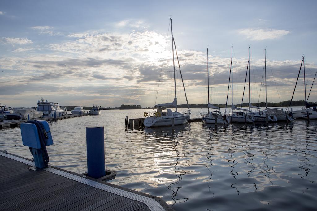 Ferienzentrum Yachthafen Рехлин Экстерьер фото